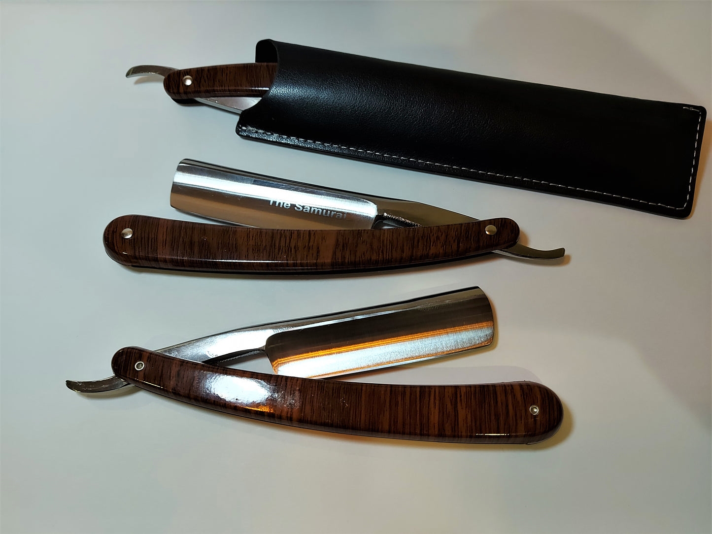 Straight Razor, Honed in USA & Ready-to-Use (Comes w/ Leather Sheath)
